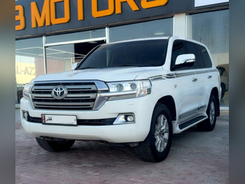 تويوتا  لاند كروزر  في اكس ار  2019  اوتوماتيك  288,000 كم  8 سلندر  دفع رباعي  اس يو في  أبيض