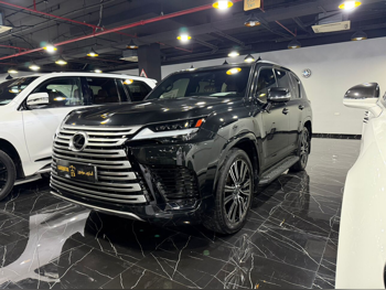 Lexus  LX  600 Luxury  2024  Automatic  26,000 Km  6 Cylinder  All Wheel Drive (AWD)  SUV  Black  With Warranty