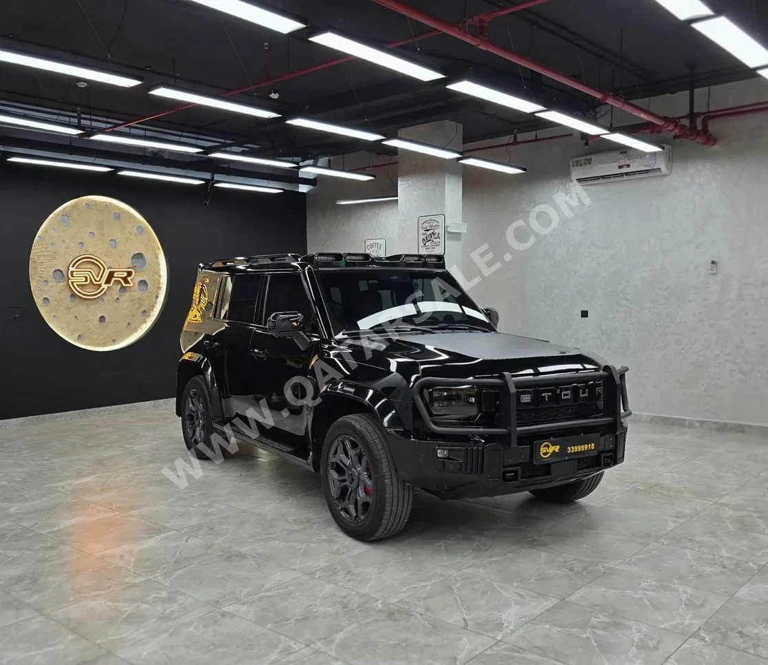 جيتور تي 2 لكجري 2025 اوتوماتيك 70,000 كم 4 سلندر دفع رباعي اس يو في أسود