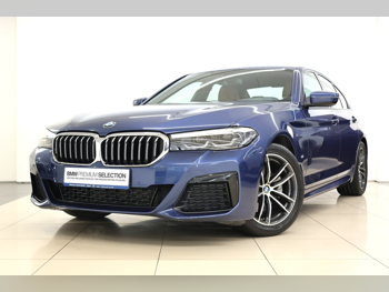 بي ام دبليو  الفئة - الخامسة  520i  2021  اوتوماتيك  89,000 كم  4 سلندر  دفع خلفي  سيدان  ازرق  تحت الضمان