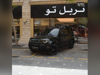لاند روفر  ديفيندر  110 اتش اس اي  2023  اوتوماتيك  39,900 كم  6 سلندر  دفع رباعي  اس يو في  أسود  تحت الضمان