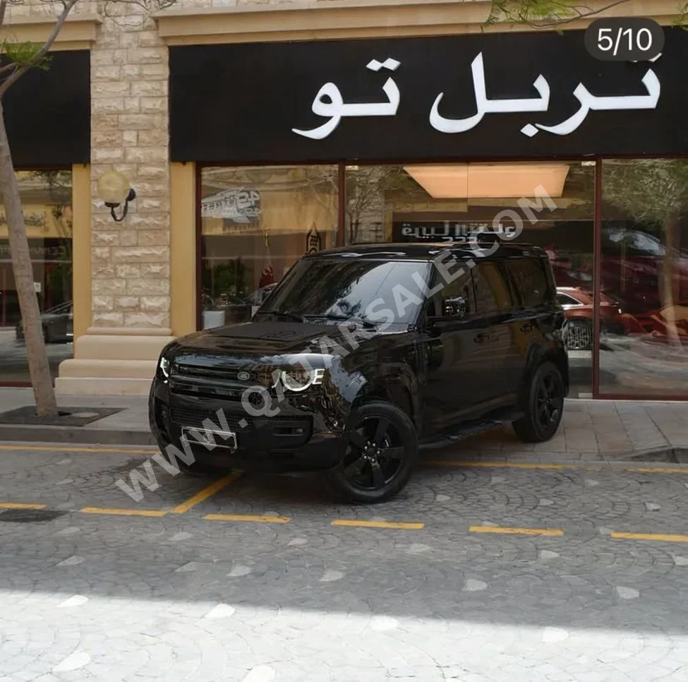 لاند روفر  ديفيندر  110 اتش اس اي  2023  اوتوماتيك  39,900 كم  6 سلندر  دفع رباعي  اس يو في  أسود  تحت الضمان
