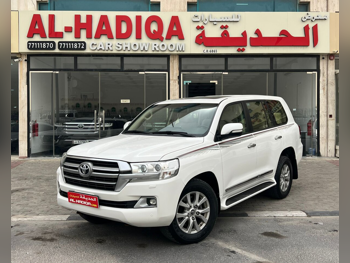 تويوتا  لاند كروزر  جي اكس ار  2019  اوتوماتيك  277,000 كم  8 سلندر  دفع رباعي  اس يو في  أبيض