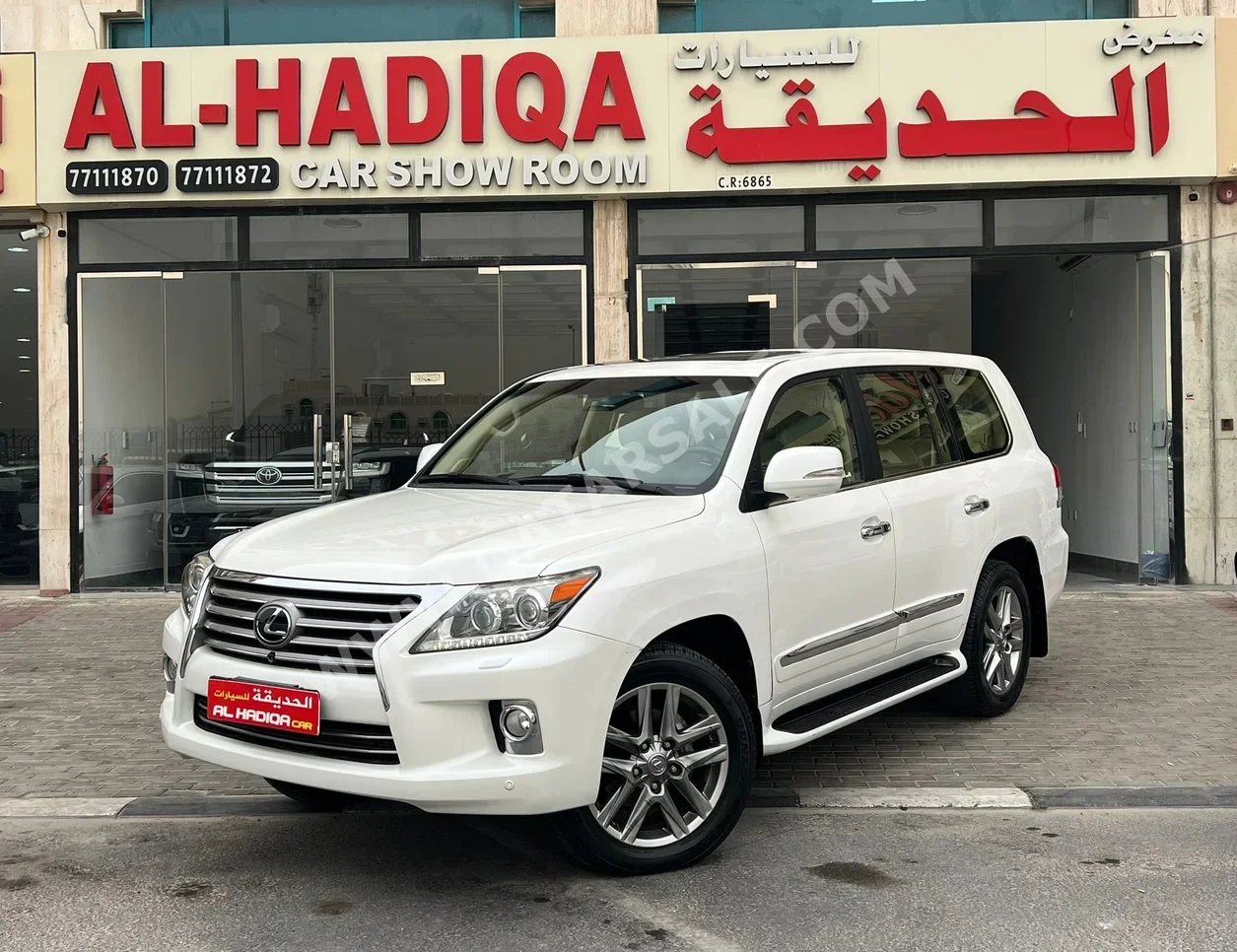 لكزس  ال اكس  570  2013  اوتوماتيك  37,000 كم  8 سلندر  دفع رباعي  اس يو في  أبيض