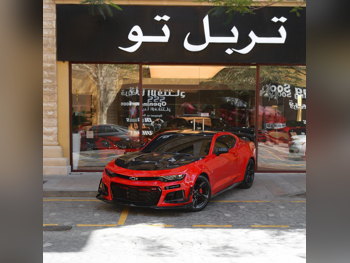 شفروليه  كمارو  اس اس  2019  اوتوماتيك  82,000 كم  8 سلندر  دفع خلفي  كوبيه \ سبورت  أحمر