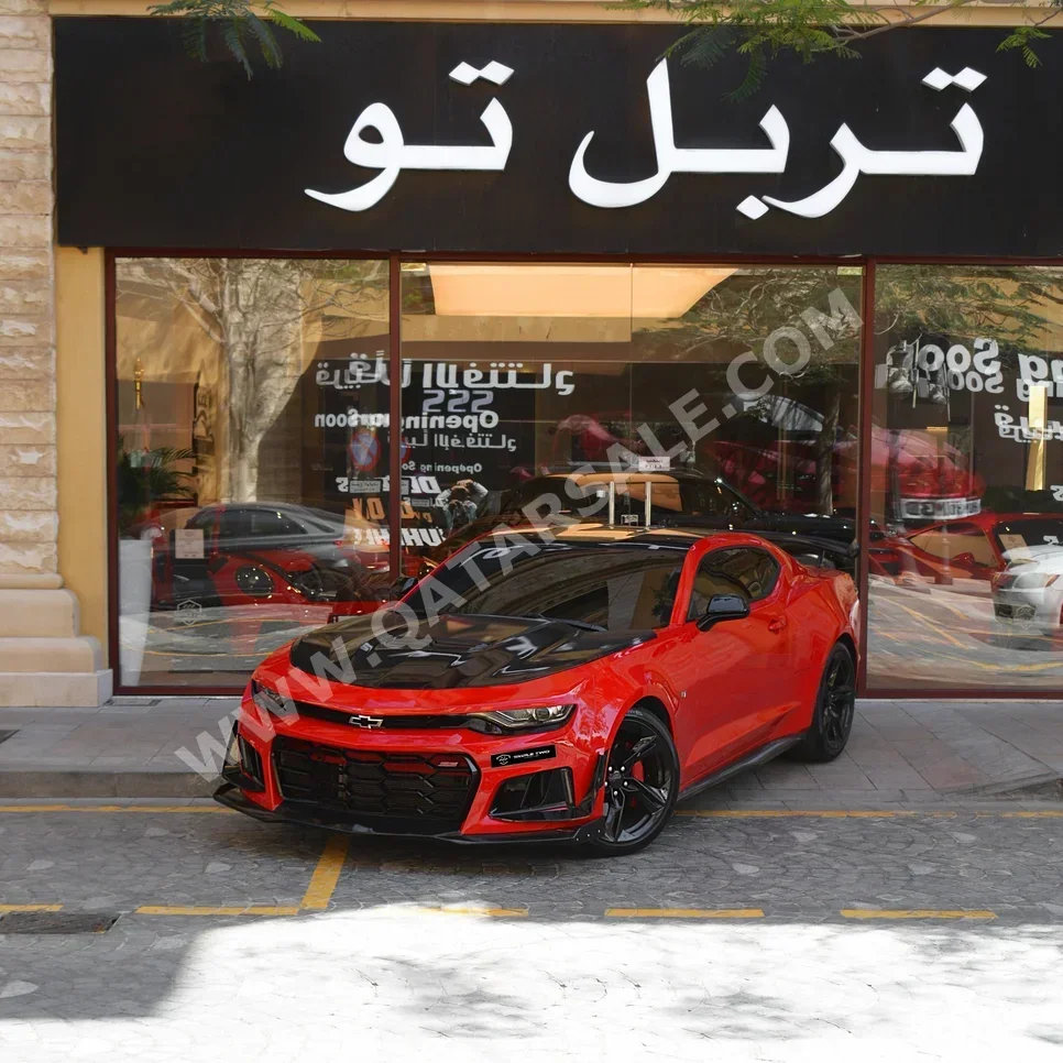 شفروليه  كمارو  اس اس  2019  اوتوماتيك  82,000 كم  8 سلندر  دفع خلفي  كوبيه \ سبورت  أحمر