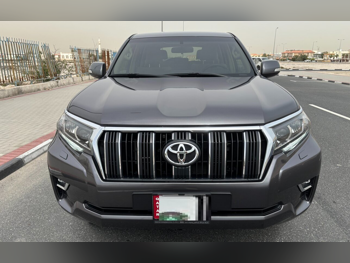 تويوتا  برادو  تي اكس ال  2023  اوتوماتيك  41,200 كم  6 سلندر  دفع رباعي  اس يو في  رمادي