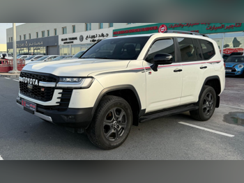 Toyota  Land Cruiser  GR Sport Twin Turbo  2024  Automatic  39,000 Km  6 Cylinder  Four Wheel Drive (4WD)  SUV  White  With Warranty