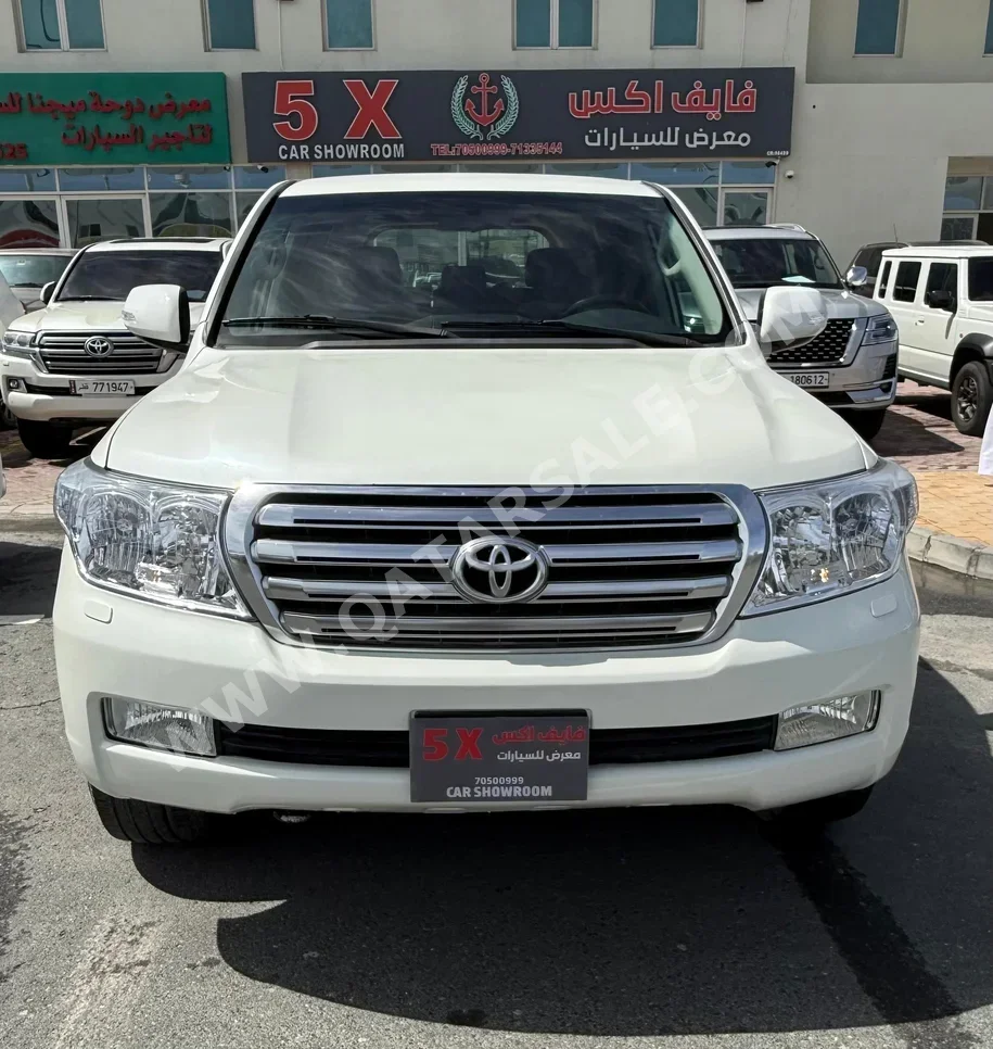 Toyota Land Cruiser GX 2011 Automatic 350,000 Km 6 Cylinder Four Wheel Drive (4WD) SUV White