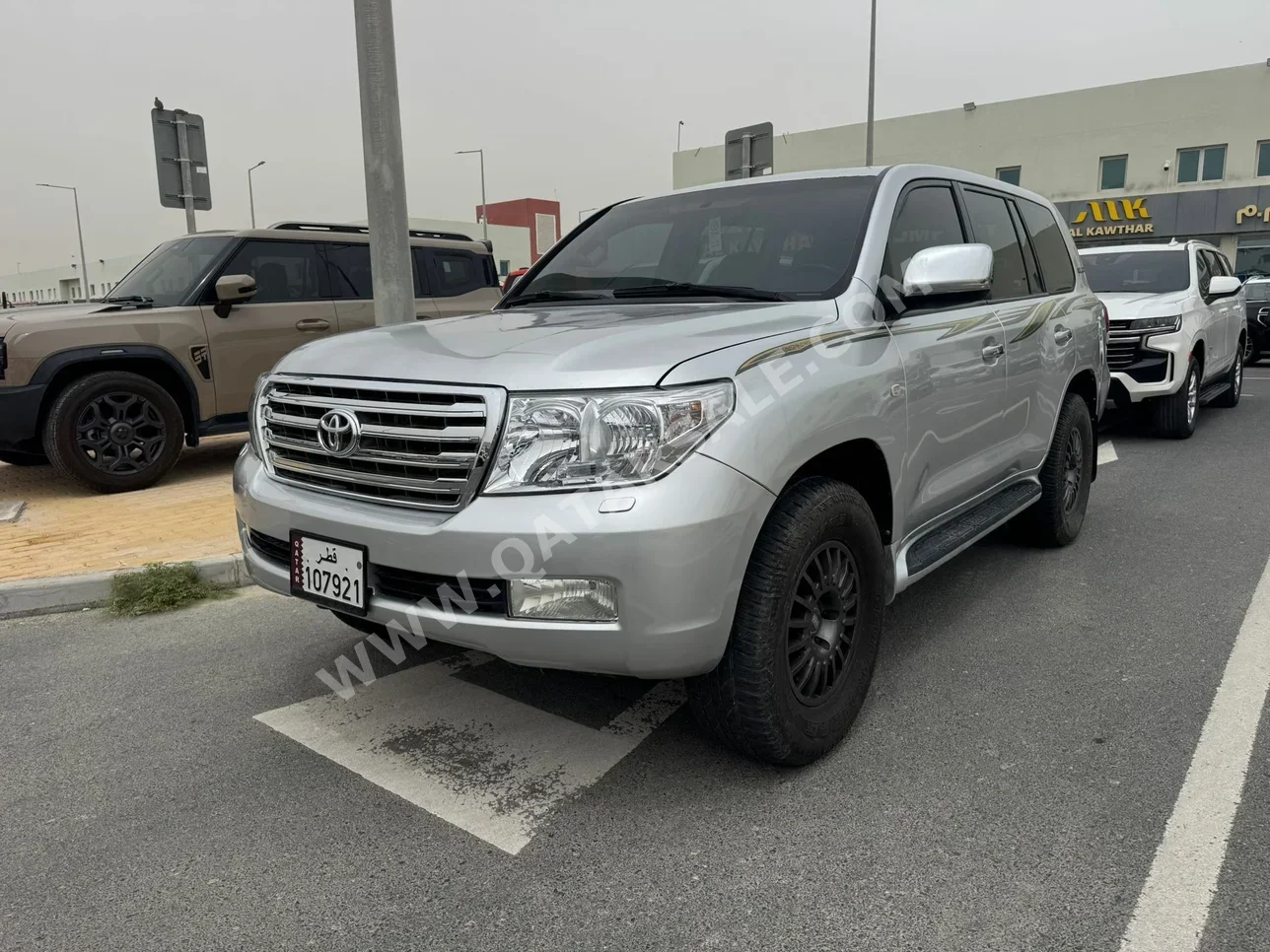 تويوتا  لاند كروزر  جي اكس ار  2008  اوتوماتيك  467,000 كم  6 سلندر  دفع رباعي  اس يو في  فضي