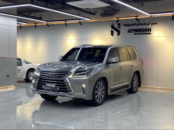 Lexus LX 570 2017 Automatic 218,000 Km 8 Cylinder Four Wheel Drive (4WD) SUV Gray