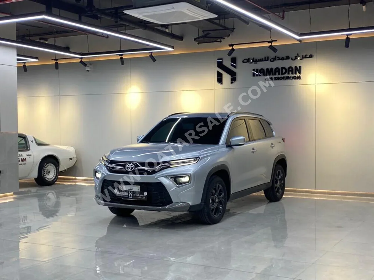 تويوتا اوربان كروزر 2025 اوتوماتيك 400 كم 4 سلندر دفع رباعي اس يو في رمادي تحت الضمان