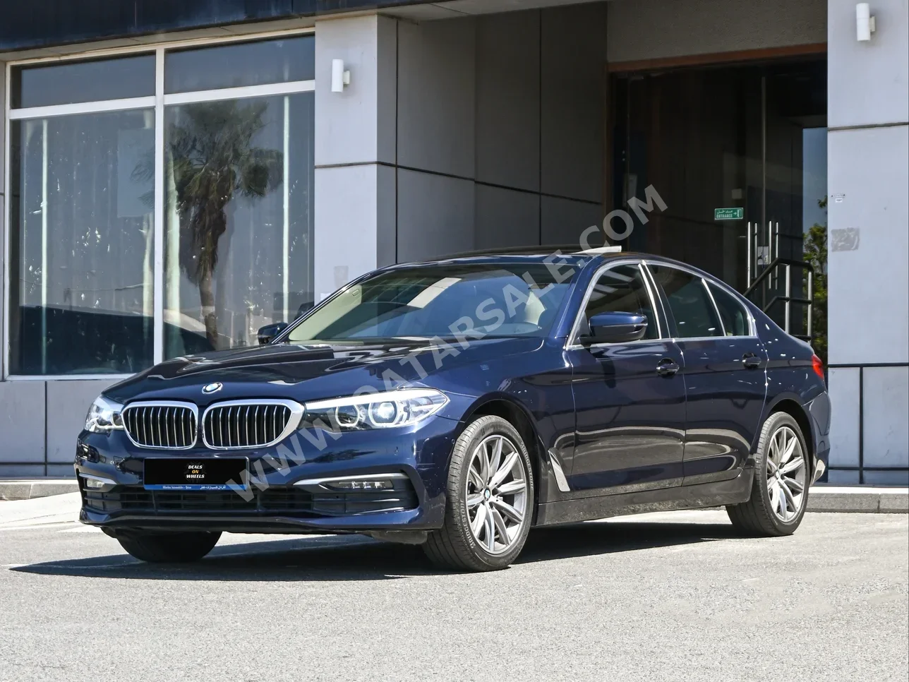 بي ام دبليو  الفئة - الخامسة  520i  2020  اوتوماتيك  42,000 كم  4 سلندر  دفع خلفي  سيدان  ازرق