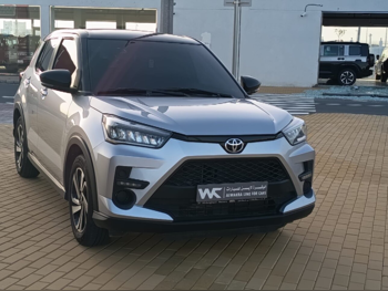 Toyota  Raize  2024  Automatic  28,000 Km  3 Cylinder  Four Wheel Drive (4WD)  SUV  Silver