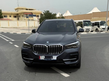بي ام دبليو  الفئة - اكس  اكس 5  2022  اوتوماتيك  41,000 كم  6 سلندر  دفع رباعي  اس يو في  رمادي  تحت الضمان
