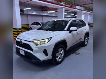 Toyota  Rav 4  2021  Automatic  106,000 Km  4 Cylinder  Four Wheel Drive (4WD)  SUV  Pearl