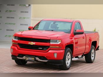 Chevrolet  Silverado  Z71  2018  Automatic  218,000 Km  8 Cylinder  Four Wheel Drive (4WD)  Pick Up  Red