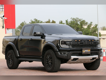 فورد  رانجر  رابتر  2025  اوتوماتيك  9,700 كم  4 سلندر  دفع رباعي  بيكب  أسود