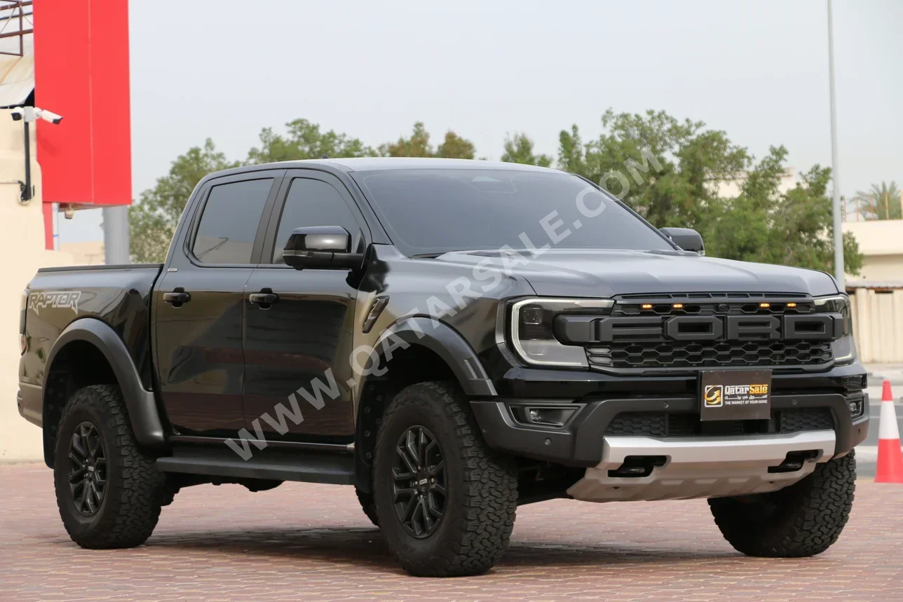 فورد  رانجر  رابتر  2025  اوتوماتيك  9,700 كم  4 سلندر  دفع رباعي  بيكب  أسود