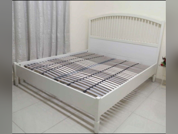 الأسّرة - ايكيا  - كينج  - أبيض