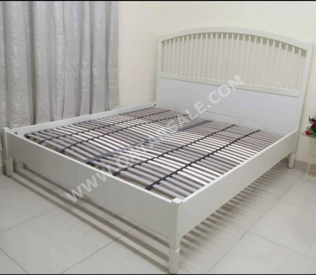 الأسّرة - ايكيا - كينج - أبيض