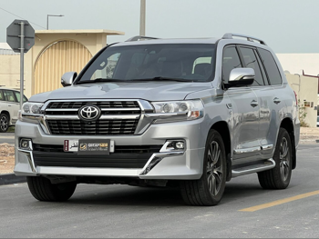 Toyota  Land Cruiser  VXS  2016  Automatic  344,000 Km  8 Cylinder  Four Wheel Drive (4WD)  SUV  Silver