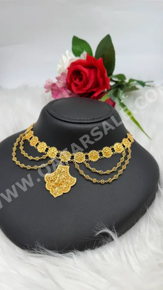 الذهب طقم  البحرين  نسائي  حسب الوزن  35.12 غرام  بدون حجر  ضمان الصيانة  توصيل مجاني  ذهب أصفر  عيار 21