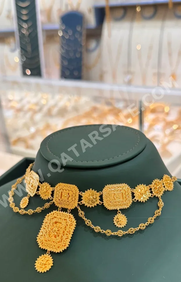 الذهب طقم  البحرين  نسائي  حسب الوزن  35.3 غرام  بدون حجر  ضمان الصيانة  توصيل مجاني  ذهب أصفر  عيار 21