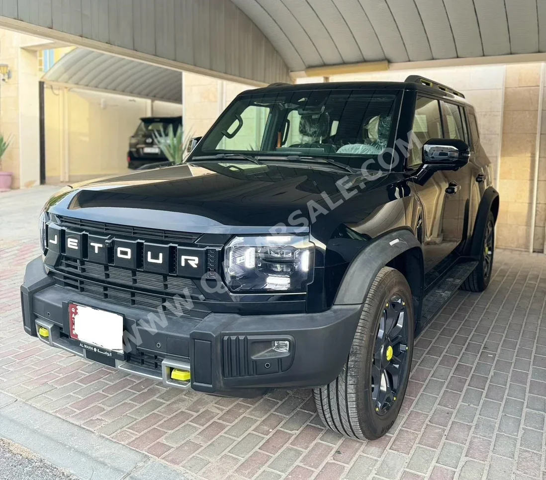 جيتور تي 2 2026 اوتوماتيك 0 كم 4 سلندر دفع رباعي اس يو في أسود تحت الضمان