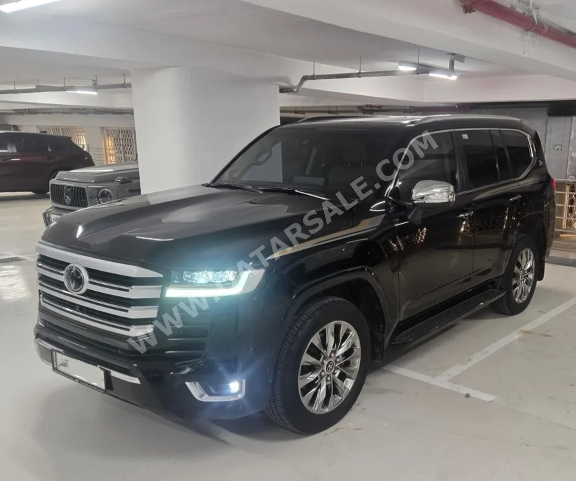 Toyota  Land Cruiser  VXR Twin Turbo  2022  Automatic  58,000 Km  6 Cylinder  Four Wheel Drive (4WD)  SUV  Black
