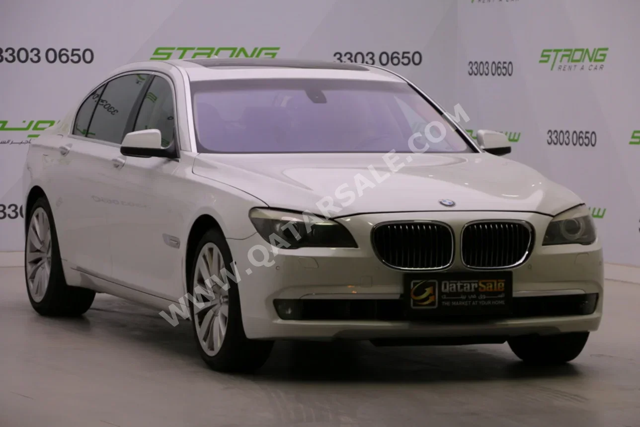 بي ام دبليو  الفئة - السابعة  740 iL  2012  اوتوماتيك  103,000 كم  6 سلندر  دفع خلفي  سيدان  أبيض