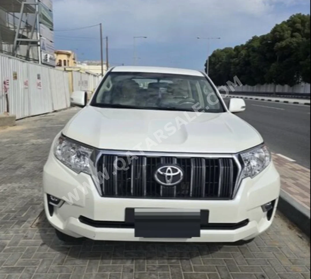 تويوتا  برادو  تي اكس ال  2023  اوتوماتيك  106,000 كم  4 سلندر  دفع رباعي  اس يو في  أبيض لؤلؤي  تحت الضمان