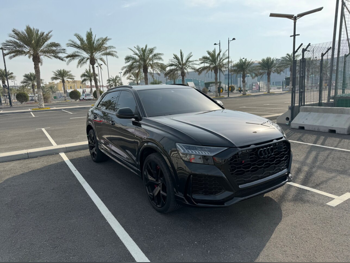 اودي  ار اس كيو 8  2022  اوتوماتيك  50,000 كم  8 سلندر  دفع كلي مستمر  اس يو في  أسود  تحت الضمان