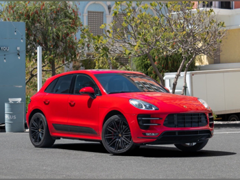 بورش  ماكان  توربو  2015  اوتوماتيك  118,000 كم  6 سلندر  دفع رباعي  اس يو في  أحمر