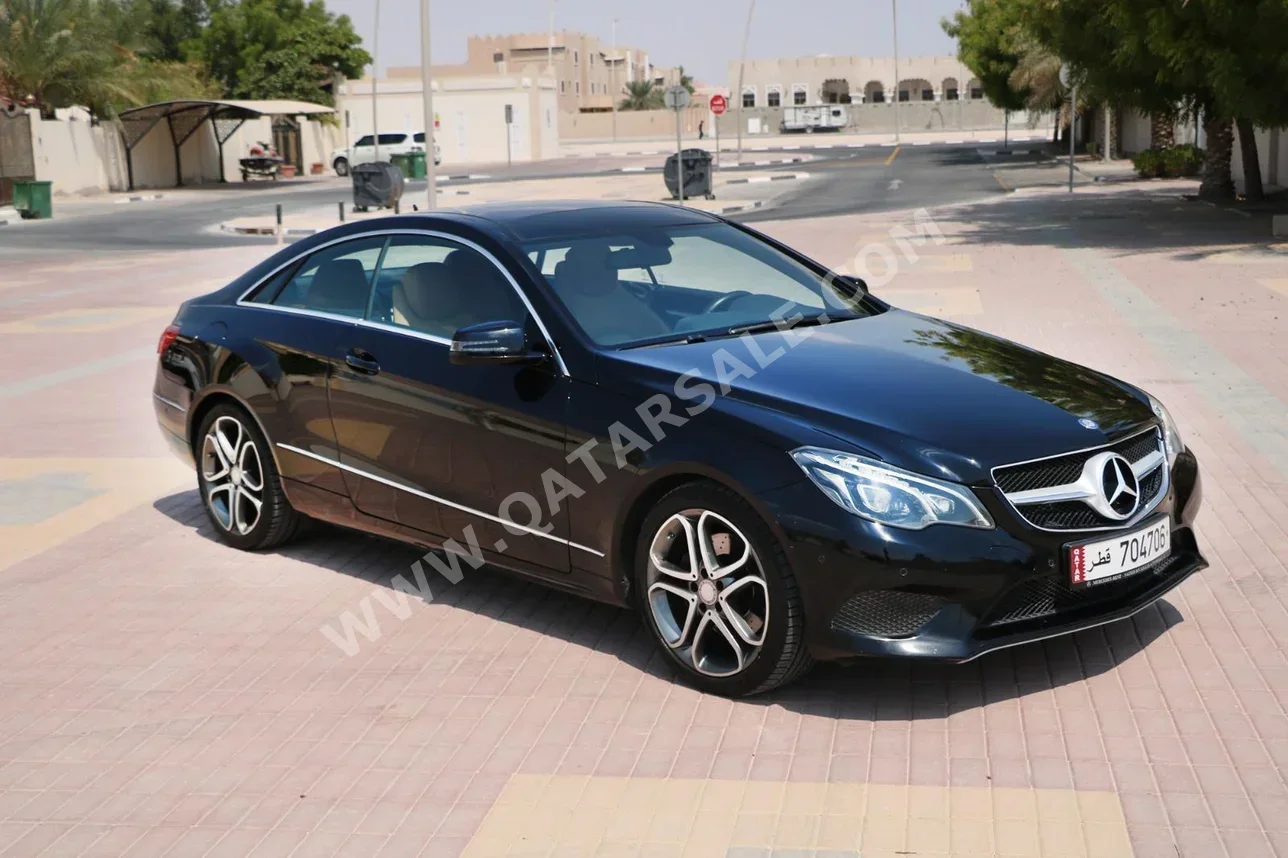 مرسيدس - بنز  اي - كلاس  200  2016  اوتوماتيك  90,000 كم  4 سلندر  دفع خلفي  سيدان  أسود