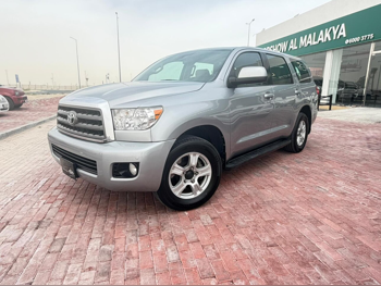 تويوتا  سكويا  اس ار 5  2013  اوتوماتيك  296,000 كم  8 سلندر  دفع رباعي  اس يو في  فضي