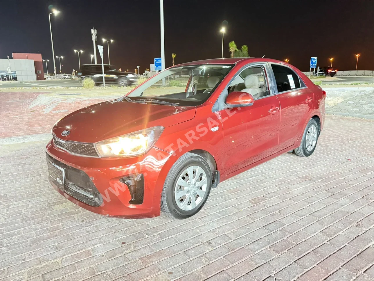 كيا  بيغاس  2020  اوتوماتيك  195,000 كم  4 سلندر  سحب امامي  سيدان  أحمر