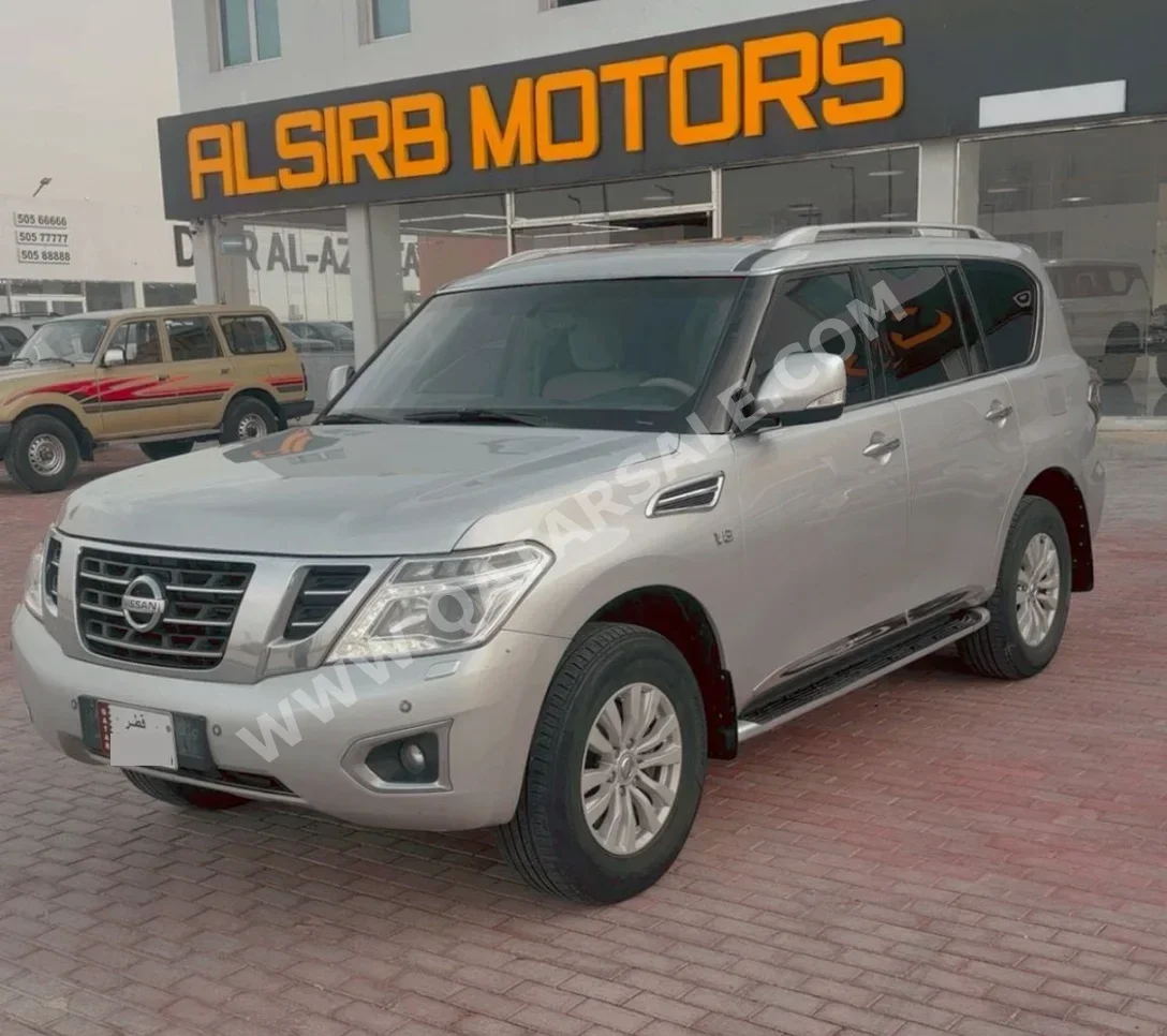 Nissan Patrol SE 2014 Automatic 370,000 Km 8 Cylinder Four Wheel Drive (4WD) SUV Silver