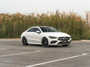 Mercedes-Benz  CLA  250  2020  Automatic  158,200 Km  4 Cylinder  Rear Wheel Drive (RWD)  Sedan  White