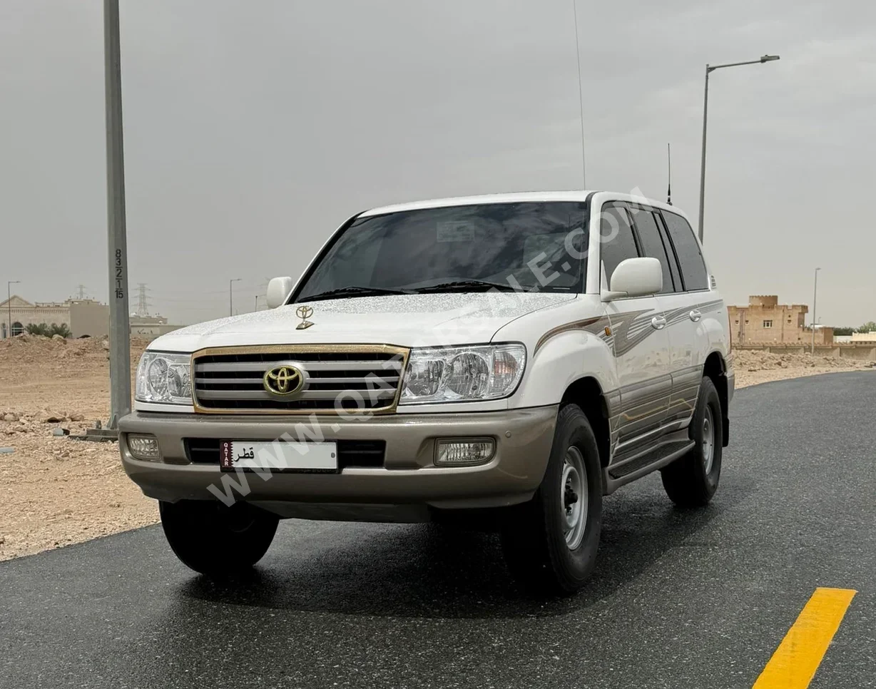 تويوتا لاند كروزر في اكس ار 2004 اوتوماتيك 300,000 كم 8 سلندر دفع رباعي اس يو في أبيض