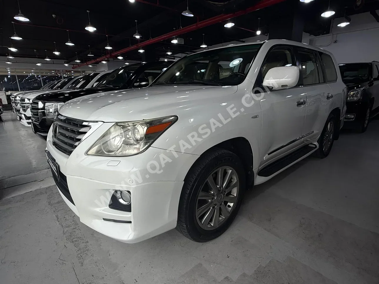 لكزس  ال اكس  570  2010  اوتوماتيك  254,000 كم  8 سلندر  دفع رباعي  اس يو في  أبيض