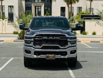 دودج  رام  2500  2025  اوتوماتيك  3,000 كم  8 سلندر  دفع رباعي  بيكب  رمادي  تحت الضمان