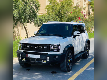 Jetour  T2  2025  Automatic  9,000 Km  4 Cylinder  Four Wheel Drive (4WD)  SUV  White  With Warranty