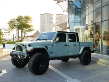 جييب  جلاديتور  سبورت  2023  اوتوماتيك  65,000 كم  6 سلندر  دفع رباعي  بيكب  ازرق