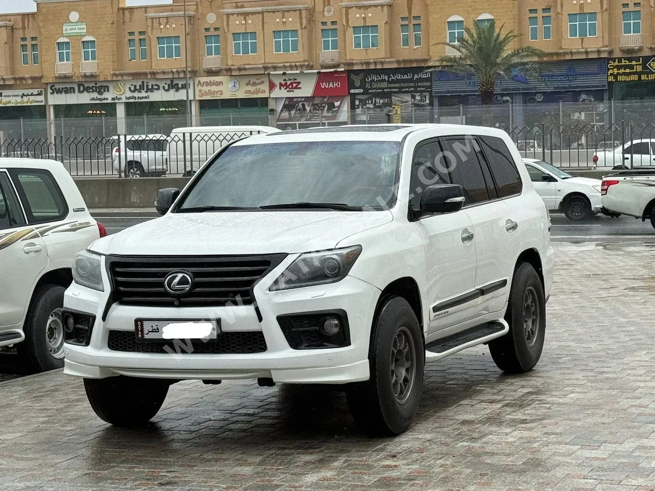 لكزس  ال اكس  570  2011  اوتوماتيك  210,000 كم  8 سلندر  دفع رباعي  اس يو في  أبيض