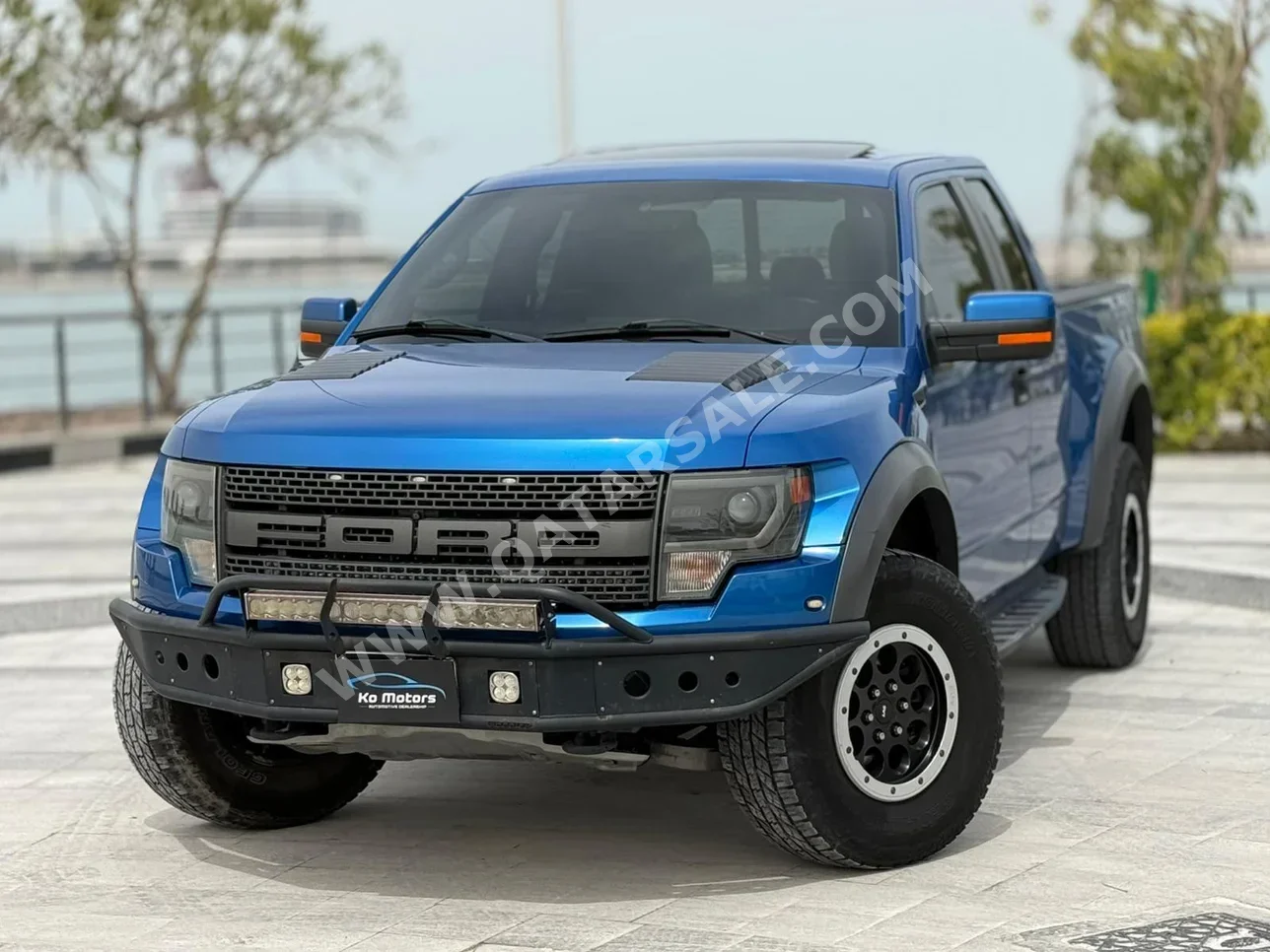 Ford Raptor SVT 2014 Automatic 188,000 Km 8 Cylinder Four Wheel Drive (4WD) Pick Up Blue