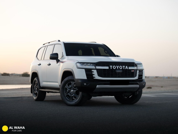 Toyota Land Cruiser GR Sport Twin Turbo 2025 Automatic 4,517 Km 6 Cylinder Four Wheel Drive (4WD) SUV White With Warranty