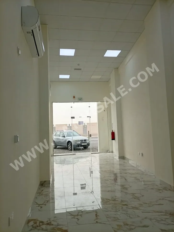 Commercial Shops - Not Furnished  - Al Rayyan  For Rent  - Al Aziziyah