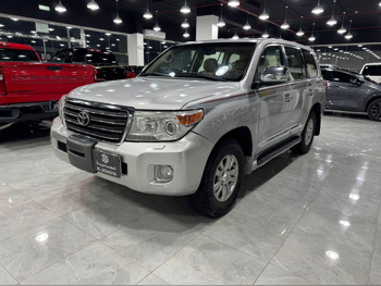 تويوتا  لاند كروزر  جي اكس ار  2013  اوتوماتيك  460,000 كم  8 سلندر  دفع رباعي  اس يو في  فضي