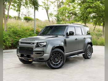 لاند روفر  ديفيندر  اوكتا  2025  اوتوماتيك  2,000 كم  8 سلندر  دفع رباعي  اس يو في  أخضر  تحت الضمان